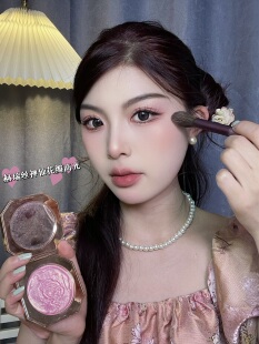 小莉莉赫瑞丝超细腻闪耀花瓣钻石高光粉立体精致提亮高光神仙色女