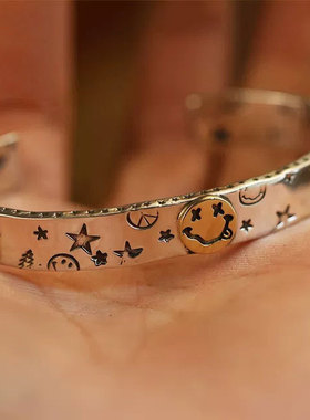 韩版小众设计笑脸网红手镯手链女俏皮ins潮百搭滑稽笑脸个性手饰