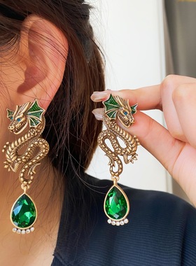 中青饰品复绿色龙耳环个性潮流时尚耳钉C55（现货）