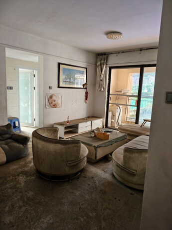 【中惠香樟绿洲帕缇欧】被执行人莫岭碧名下位于东莞市樟木头镇柏地村中惠香樟绿洲帕缇欧商住区第69幢住宅楼1单元203号房的不动产