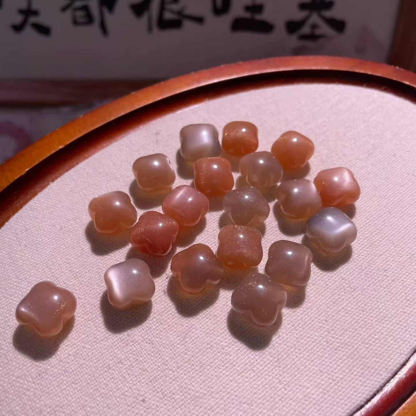 天然月光石四叶草配件DIY配珠手链吊坠两用款橙月光水晶饰品礼物,饰品/流行首饰/时尚饰品新,DIY配件,淘宝优惠券,粉丝福利购,淘宝优惠卷