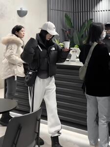 时尚气质洋气减龄加厚白鸭绒面包服女冬季新款白色黑色咖色羽绒服