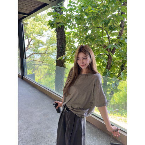 简约慵懒廓形连肩袖麻感针织tee