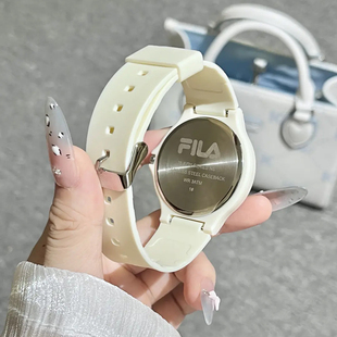 fila斐乐初中生高中学生手表女夜光看时间的儿童电子腕表新年礼物