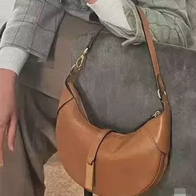 欧美麂皮单肩小众斜跨月牙可颂包腋下马鞍女包郑秀晶同款牛皮包