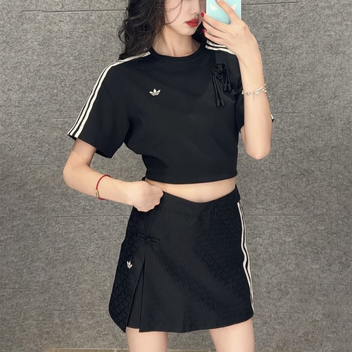 阿迪达斯三叶草正品26夏季女子新中式短袖时尚短款显瘦T恤KB6398