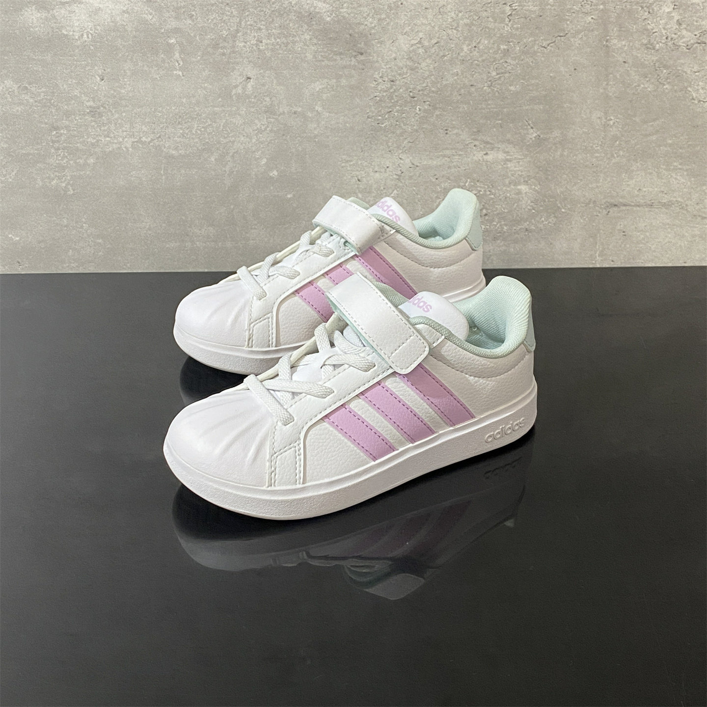 Adidas/阿迪达斯小童魔术贴板鞋