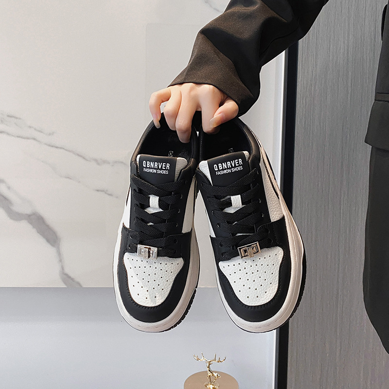 真皮厚底小白鞋女2025年新款百搭黑白运动鞋增高熊猫板鞋小码3334