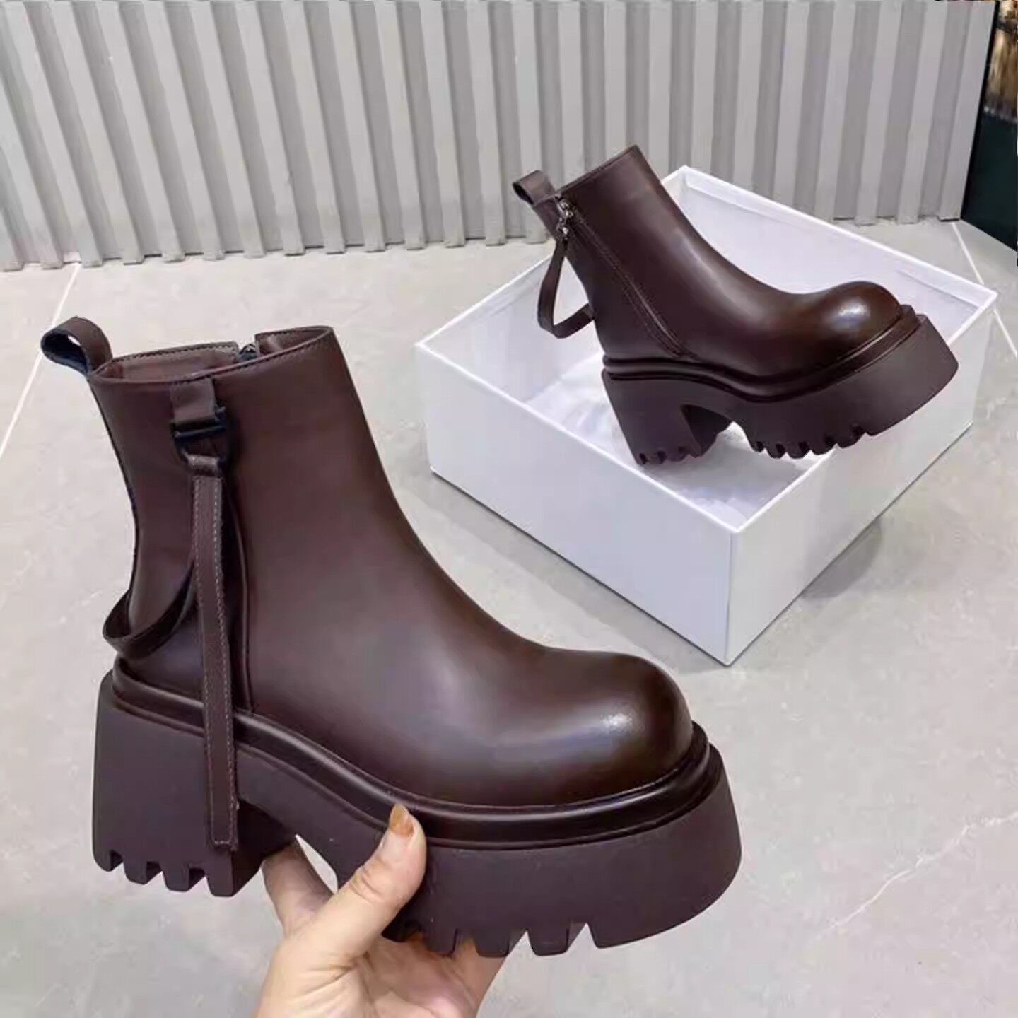 高品质马丁靴女小个子增高机车靴