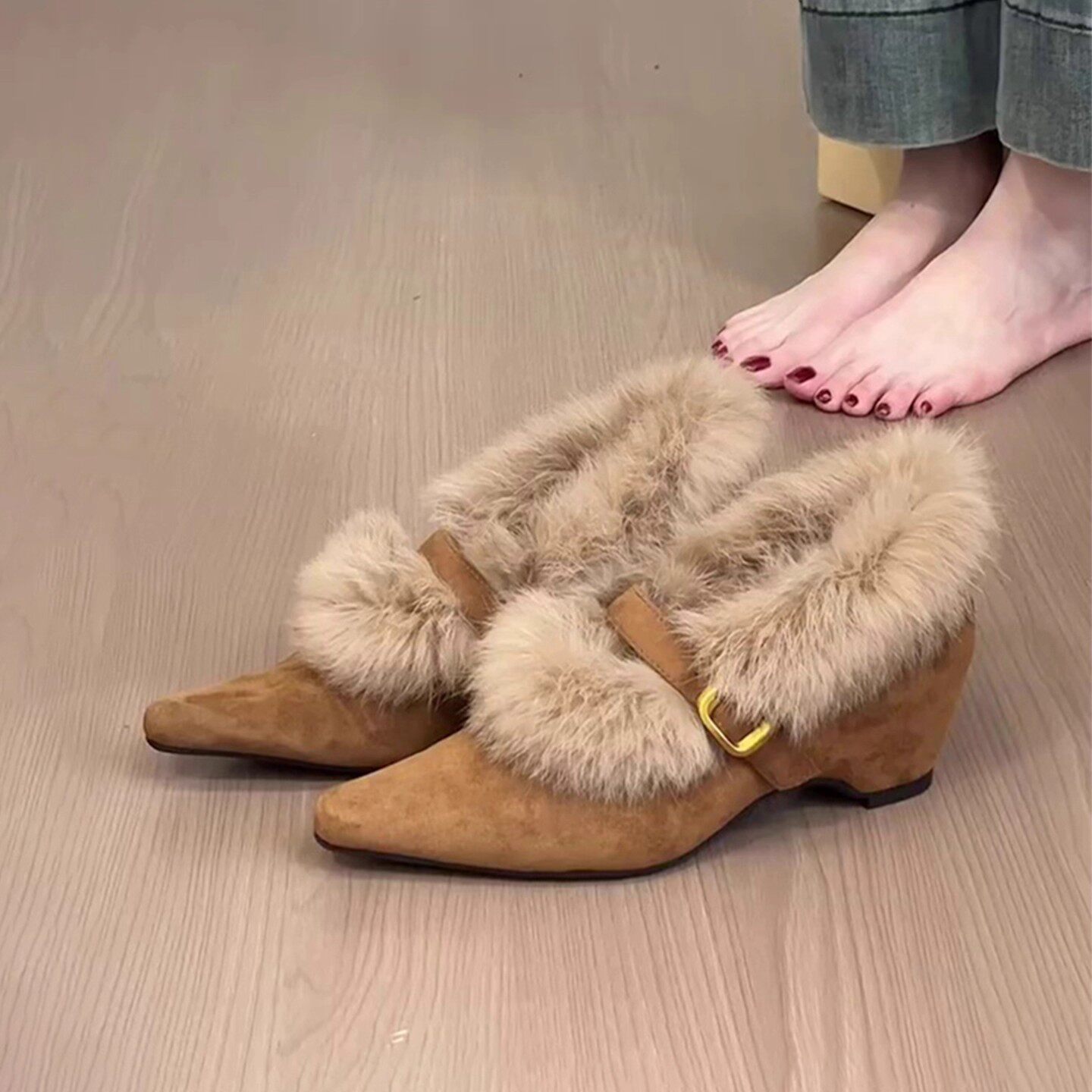 复古坡跟毛毛鞋2025秋冬绒面尖头气质加绒单鞋女一字扣带玛丽珍鞋,女鞋,玛丽珍鞋,淘宝优惠券,粉丝福利购,淘宝优惠卷