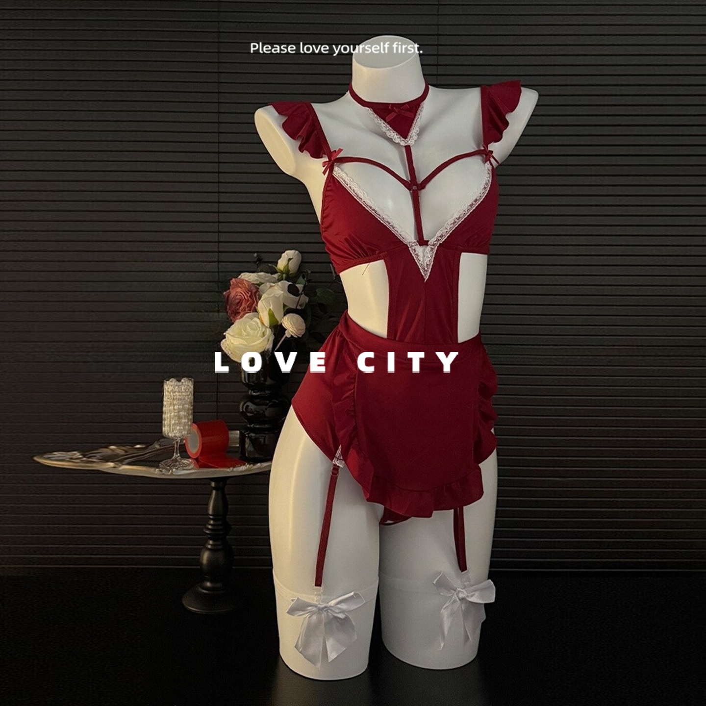 LOVECITY「贴身女佣」性感女仆制服纯欲红色套装