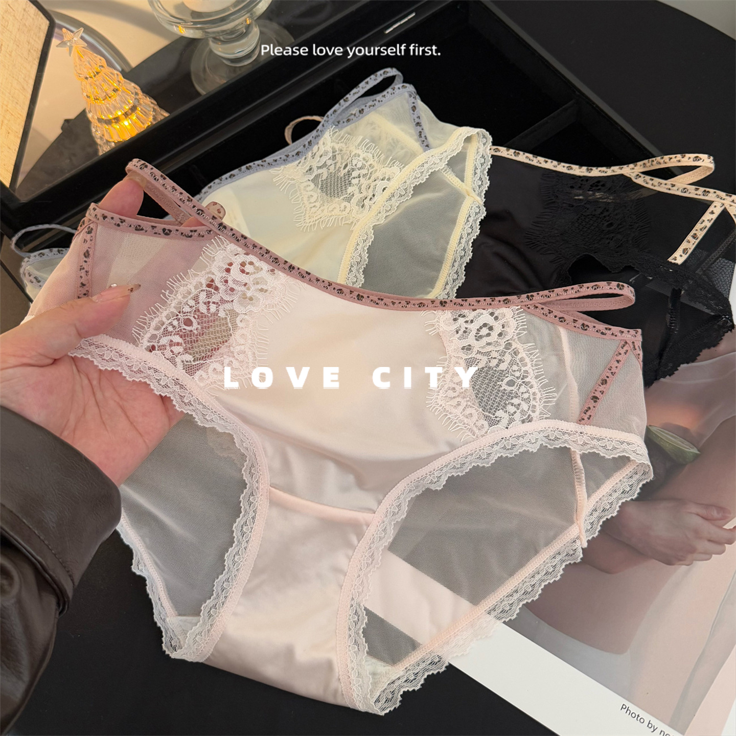 LOVECITY「豹纹宣言」纯欲风舒适丝滑缎面料性感蕾丝内裤镂空中腰
