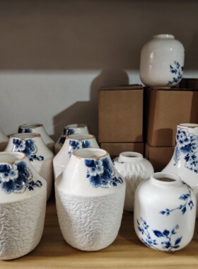 轻奢新中式家居客玄关青花瓷手绘青花纹荷兰陶瓷小花瓶摆件