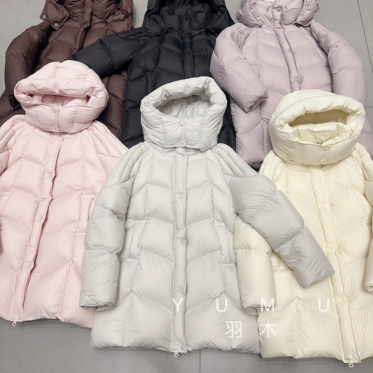 MOM0白鸭绒简约百搭基础保暖羽绒服外套(配可拆卸帽子)9032