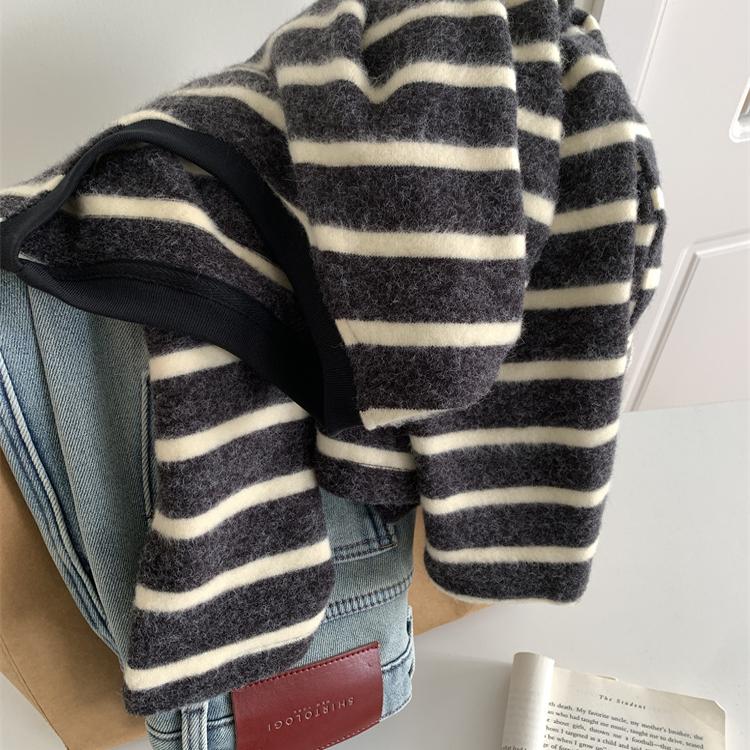 软糯厚实羊毛打底衫条纹针织衫