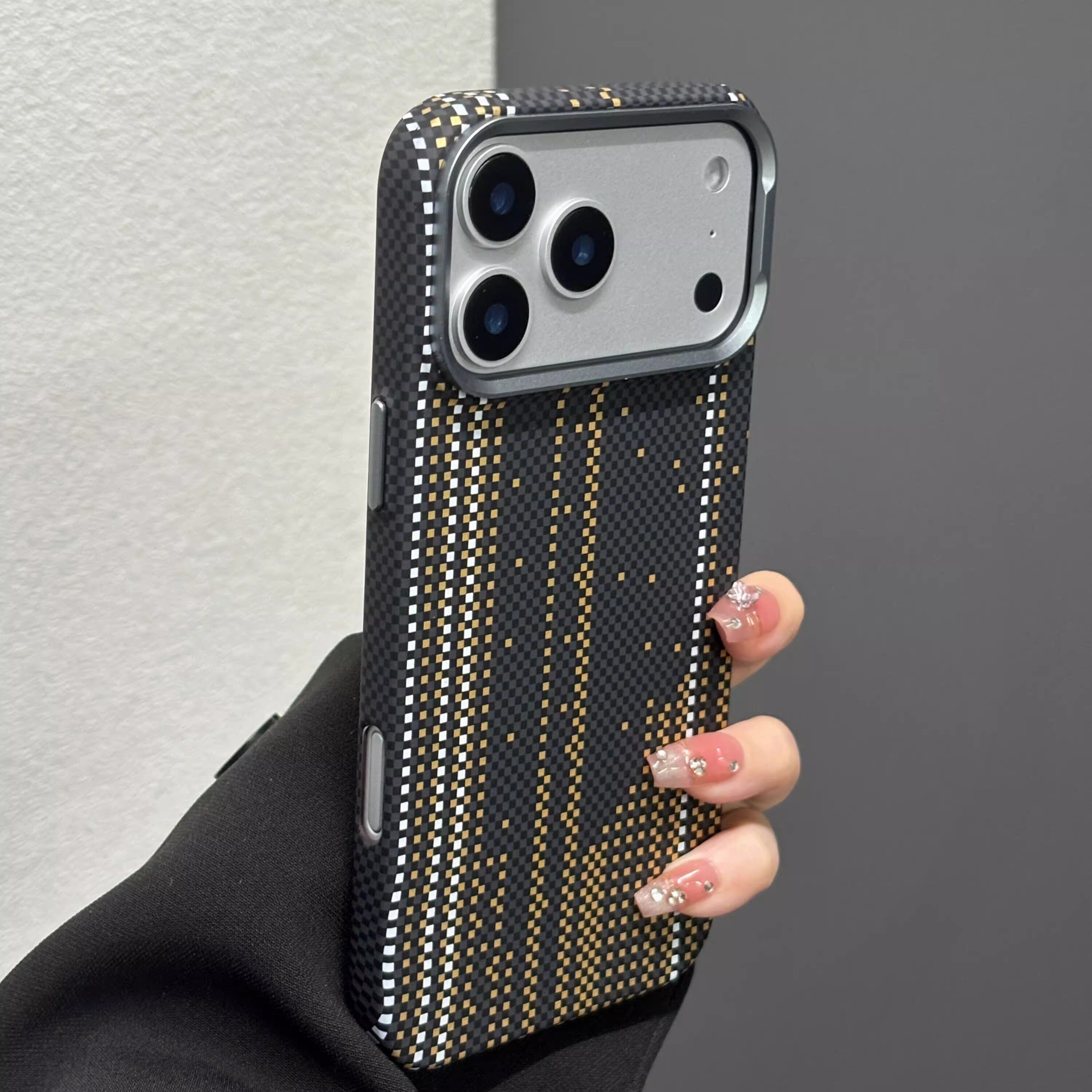 夜光凯夫拉纹适用苹果17promax手机壳16pro橙色鎏金磁吸iPhone15/14pro新款17air网红奢华16pro男商务保护套