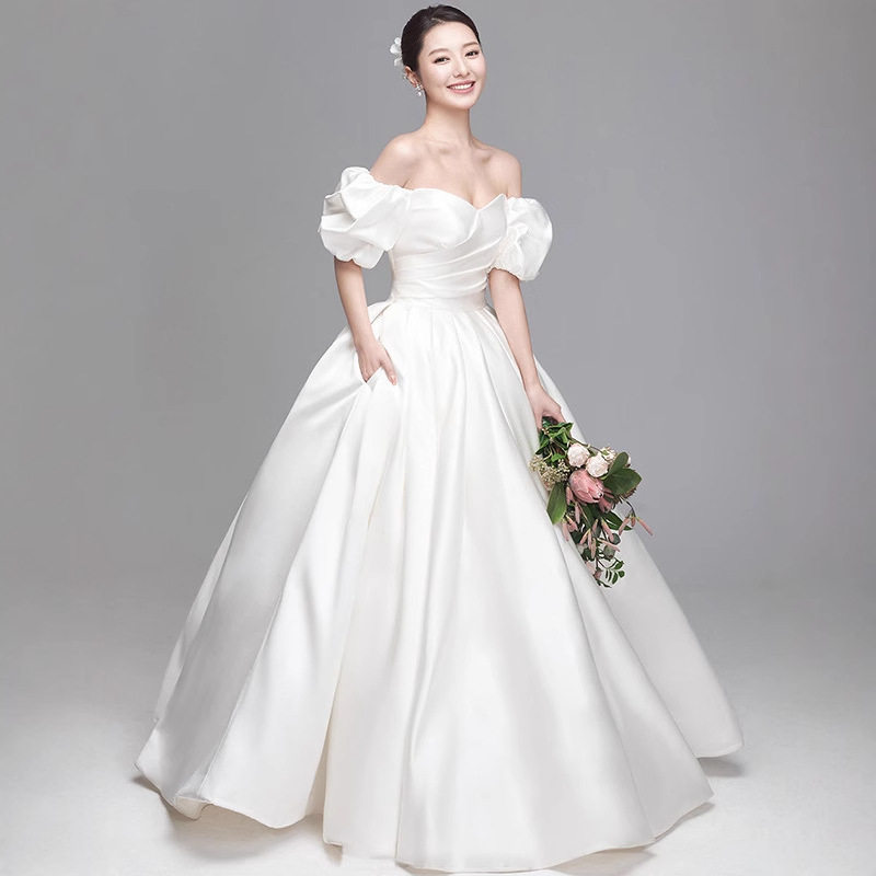 缎面婚纱2026新款新娘结婚一字肩大码孕妇主婚纱旅拍法式轻婚纱