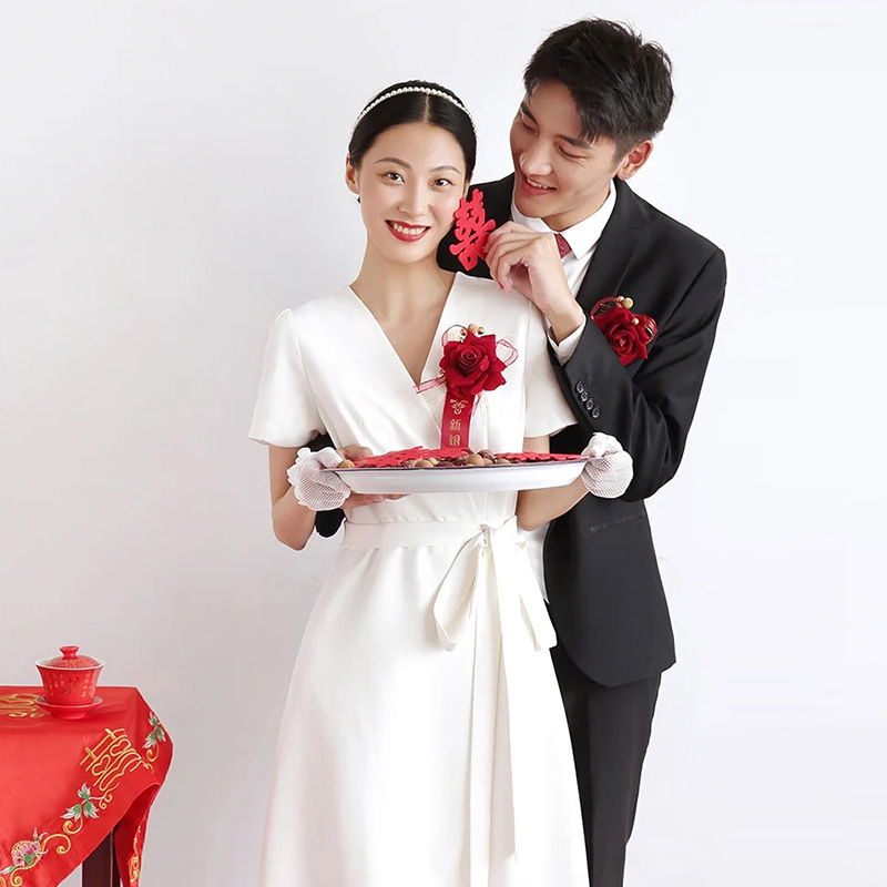 新娘领证登记轻婚纱小礼服法式小白裙缎面复古简约订婚日常连衣裙