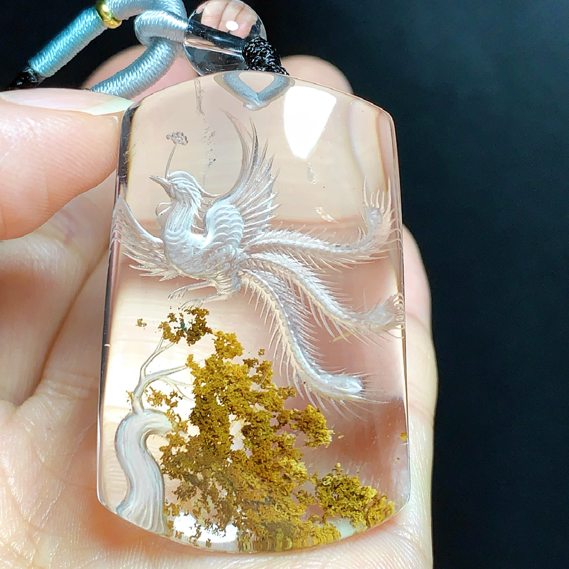 东海水晶天然雕刻黄幽灵吊坠男女款项链百搭无事牌礼物毛衣链饰品