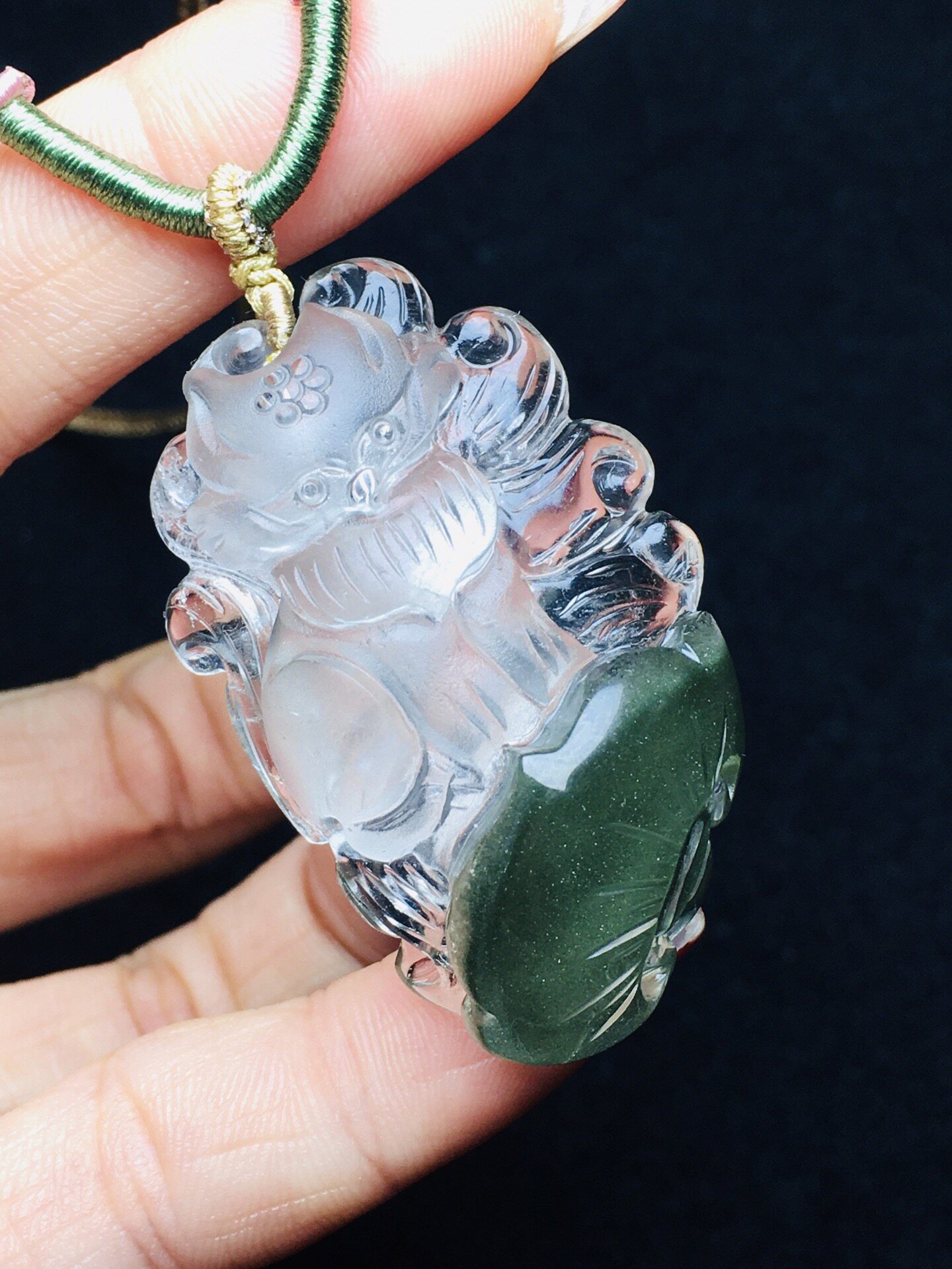 天然绿幽灵水晶吊坠37×24×17mm男女项链雕刻九尾狐毛衣链饰品