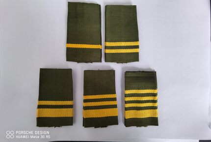 80年代早期草绿色布面机织套式肩章