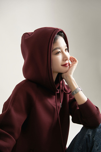 邑品酒红色休闲时髦 Q弹软糯空气层气质连帽卫衣女柔软亲肤高级感