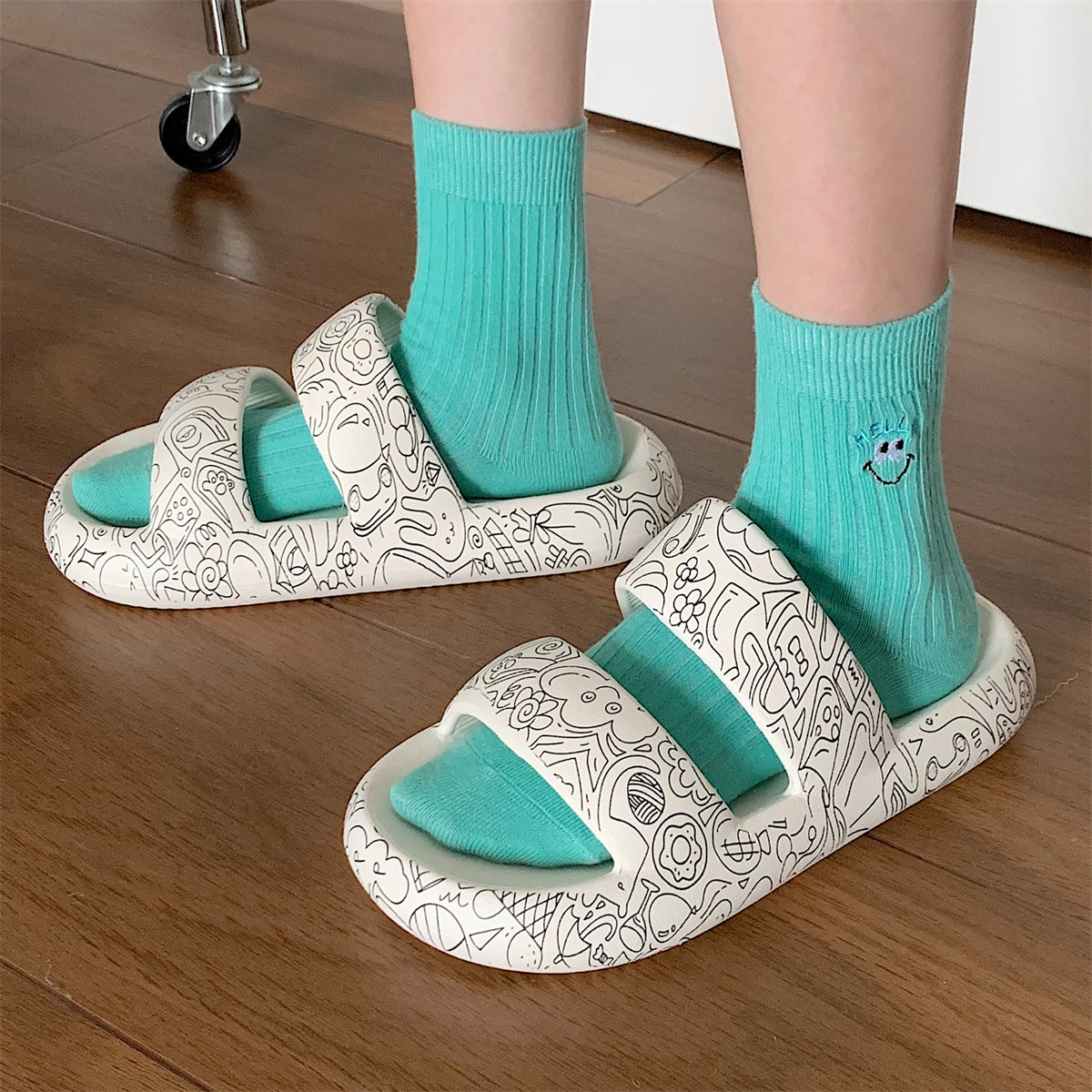 外穿街头风创意涂鸦双带凉拖鞋女夏季海边沙滩eva软厚底防滑拖鞋