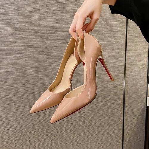 百搭裸色侧空高跟鞋红底细跟网红设计感小众尖头浅口漆皮10cm单鞋