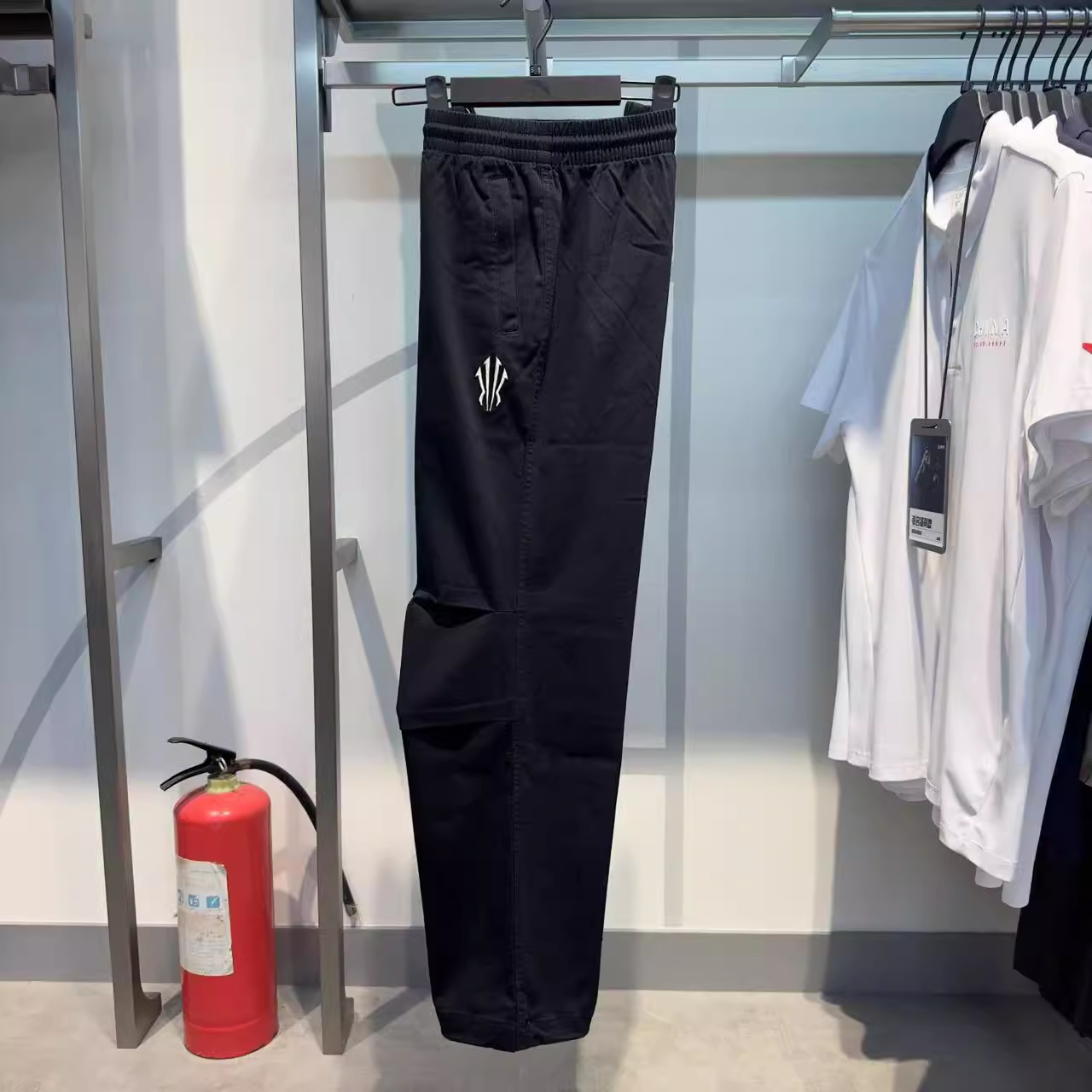 安踏凯里·欧文系列丨潮流伞兵裤男女同款宽松休闲长裤172541505