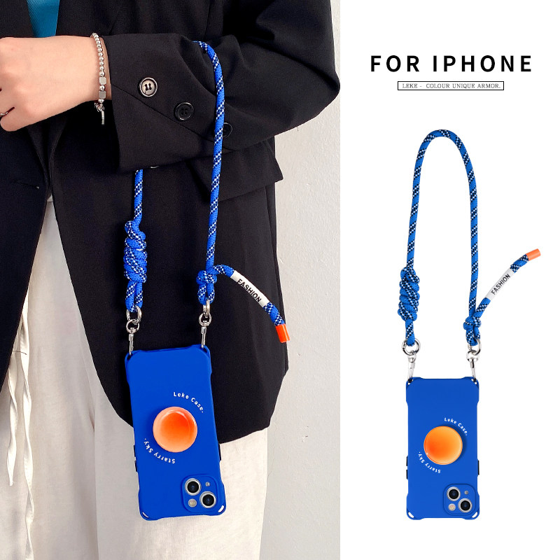 克莱因蓝韩系适用苹果13手机壳挂绳手腕iphone15promax四角开孔软壳15渐变橙色支架12背带包包14手提可调节11