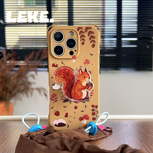 松鼠落叶秋冬带挂绳可背适用苹果15手机壳四角开孔iphone17promax手腕手提16支架13带子可调节14防摔华为p70