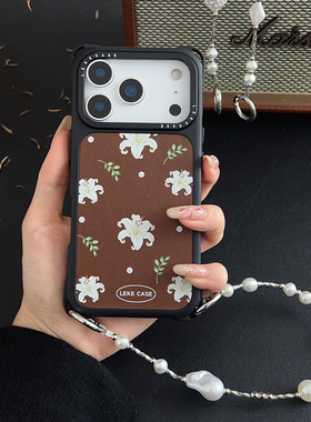 小香风珍珠百合~适用苹果17promax手机壳带挂绳16斜挎可背iphone15四角防摔13皮质14懒人p80手提12手腕小米17