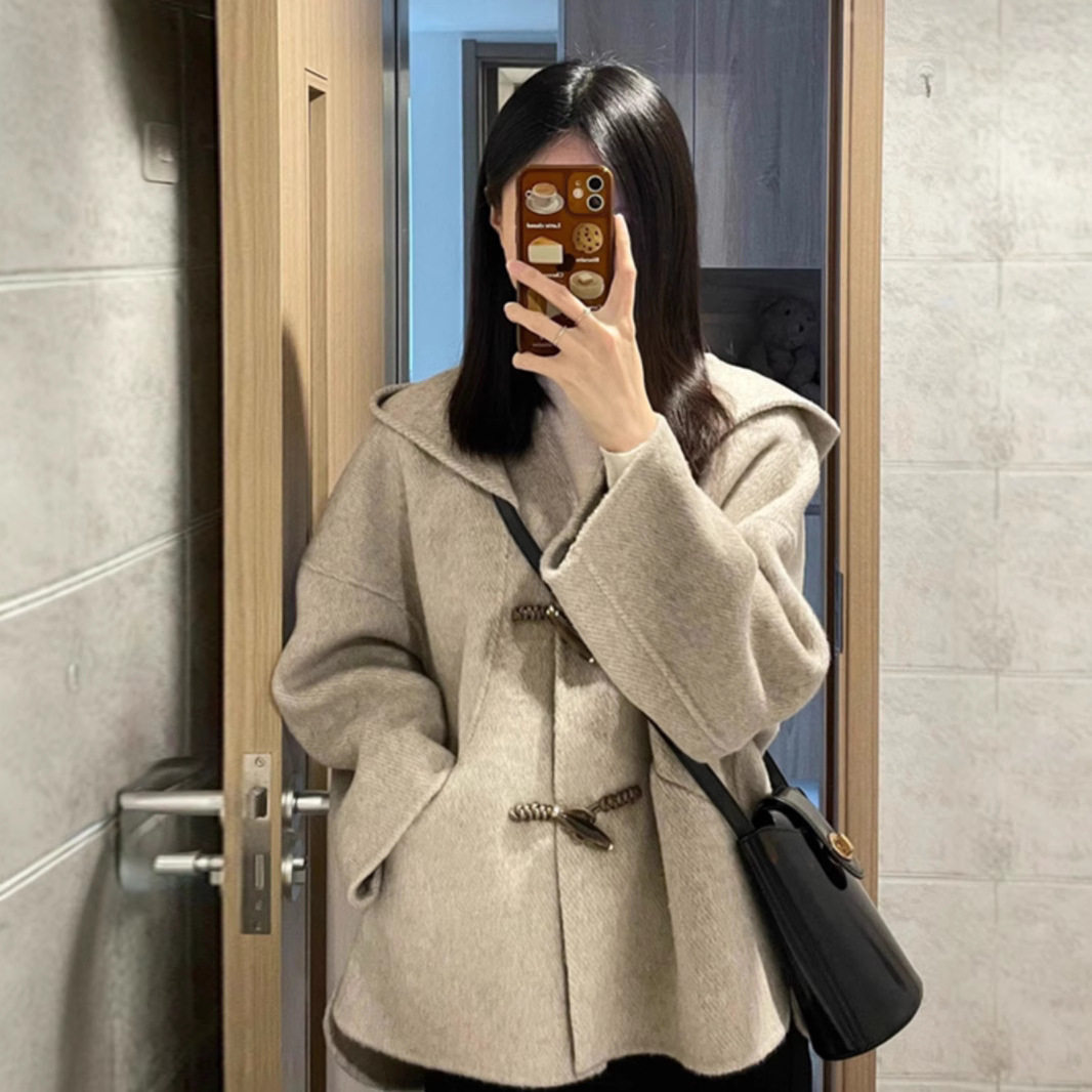 短款双面羊绒毛呢子大衣外套女2025年秋冬新款牛角扣赫本风小个子,女装/女士精品,大码呢大衣,淘宝优惠券,粉丝福利购,淘宝优惠卷