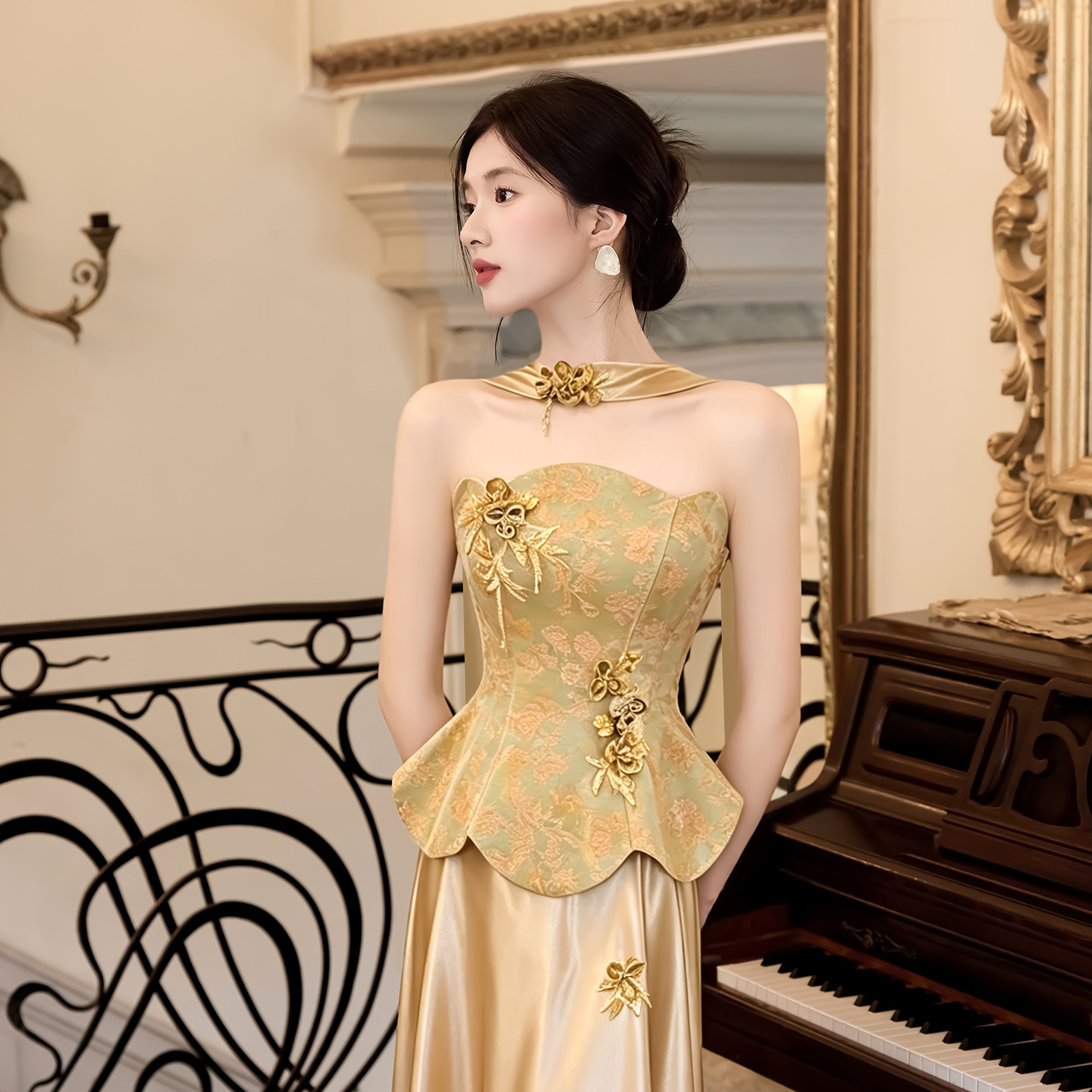 Vero Studio |璀璨抹胸订婚礼服女轻奢小众高端敬酒服新娘晨袍