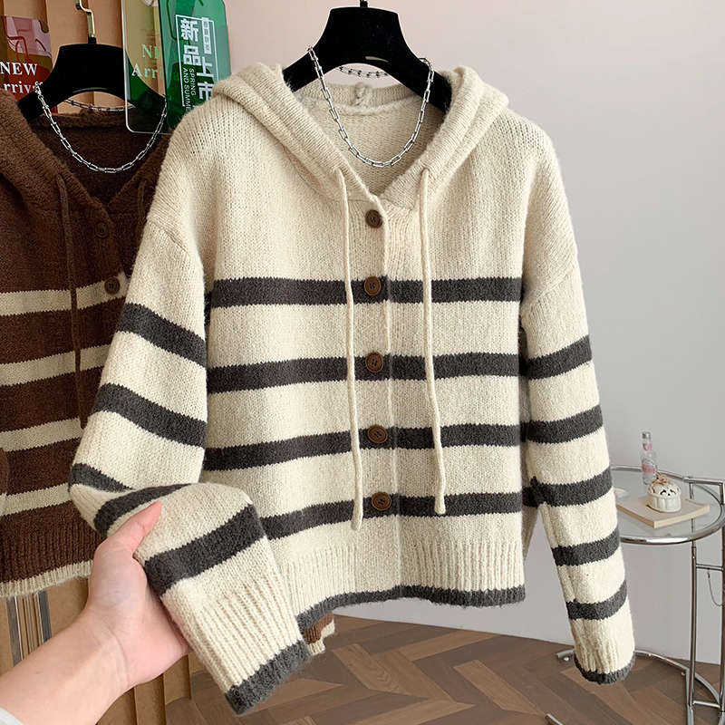 条纹连帽针织开衫毛衣短外套女秋冬大码胖mm显瘦宽松复古减龄上衣