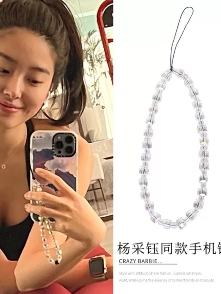 杨采钰同款施华洛水晶定制字母手机链挂饰水晶手机链短款挂饰手腕