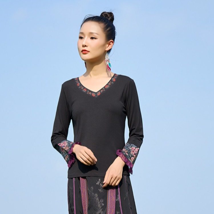 中国风刺绣花棉女T恤打底衫