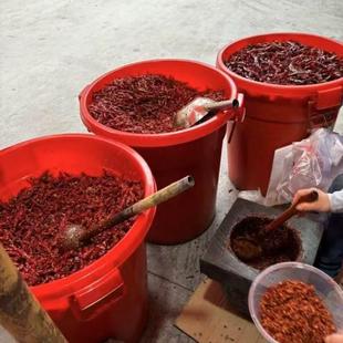 湘西农家手工擂辣椒