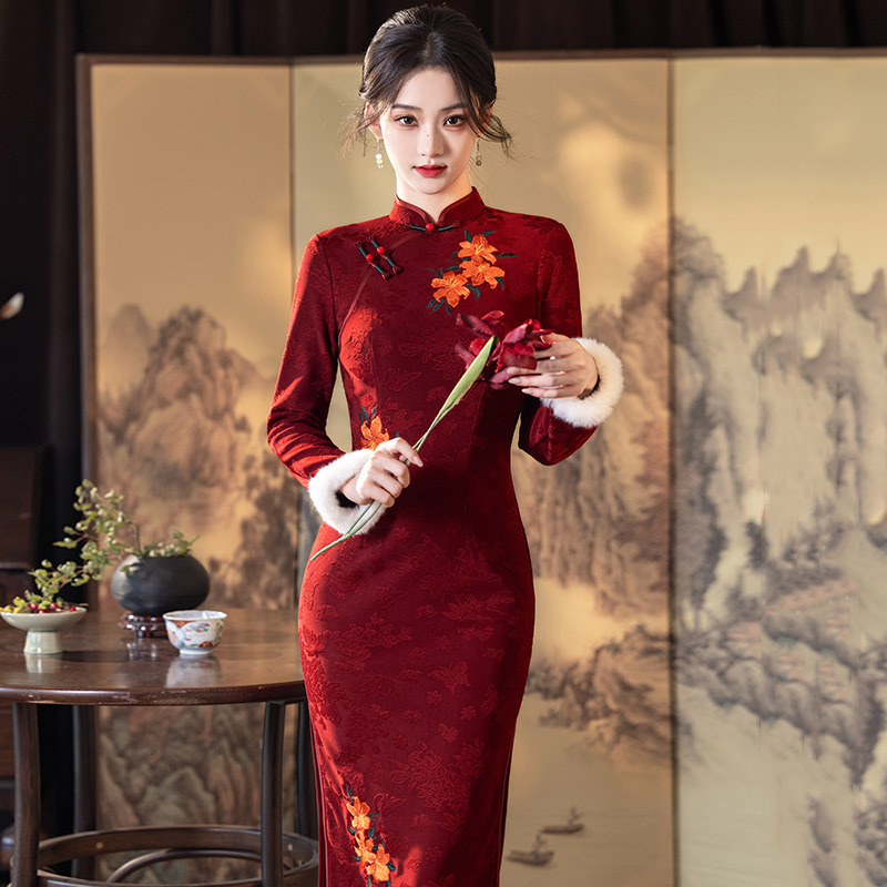 红色加绒国风长袖改良旗袍冬季厚款女新中式复古拜年服秋冬连衣裙