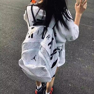 新款户外大容量飞人满天星双肩包男运动校园女学生书包潮流旅行