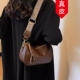 香港品牌真皮包包女2026新款 枕头包 今年流行单肩斜挎包女百搭爆款