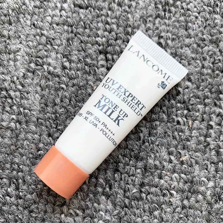 满99包邮 兰蔻 柔皙轻透防晒素颜乳10ml SPF50 小样