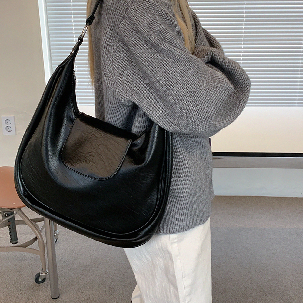 韩国品牌BLACKUP叶舒华同款～Flap Hobo bag气质简约单肩包腋下包