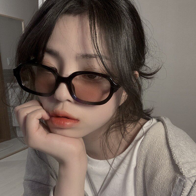 韩版复古椭圆形黑框茶色墨镜女夏季防晒网红装饰拍照防晒太阳眼镜