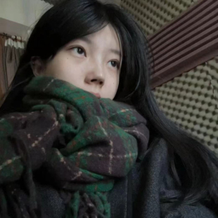 绿色格子围巾女秋冬季韩版百搭2025新款保暖围脖显年轻显白高级感