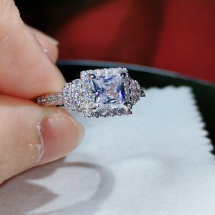 S925银戒指女镀18K白金豪华满钻方形高碳钻石小众指环女ins风礼物