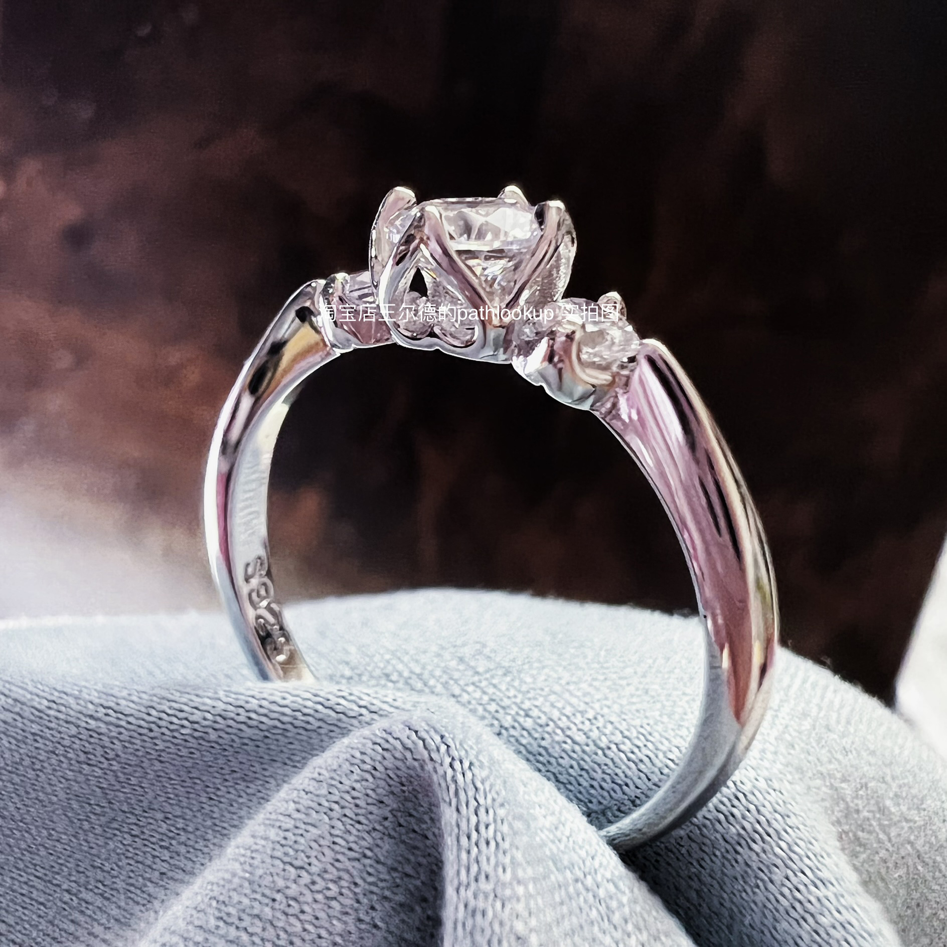 璀璨闪亮纯银高碳钻戒指女