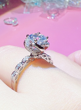 女高碳钻婚礼镂空花苞皇冠戒指