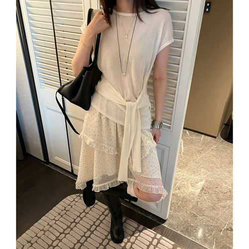 INSIST  绑带纯色简约针织衫 + 波点蕾丝印花不规则半身裙