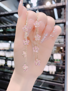2025年新款潮洋气耳环流苏长款粉色花朵耳线女韩国轻奢高级感耳饰